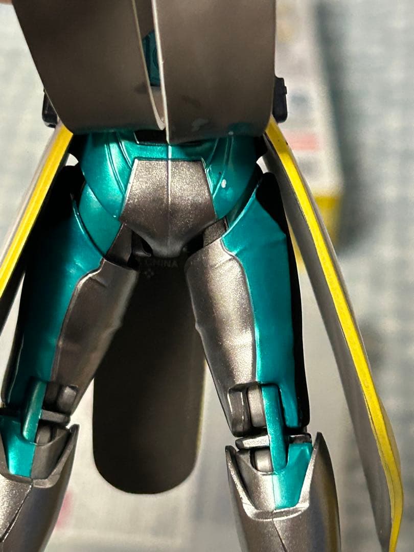 【欠品・塗装ハゲあり】フィギュアーツ　仮面ライダーリバイスセット