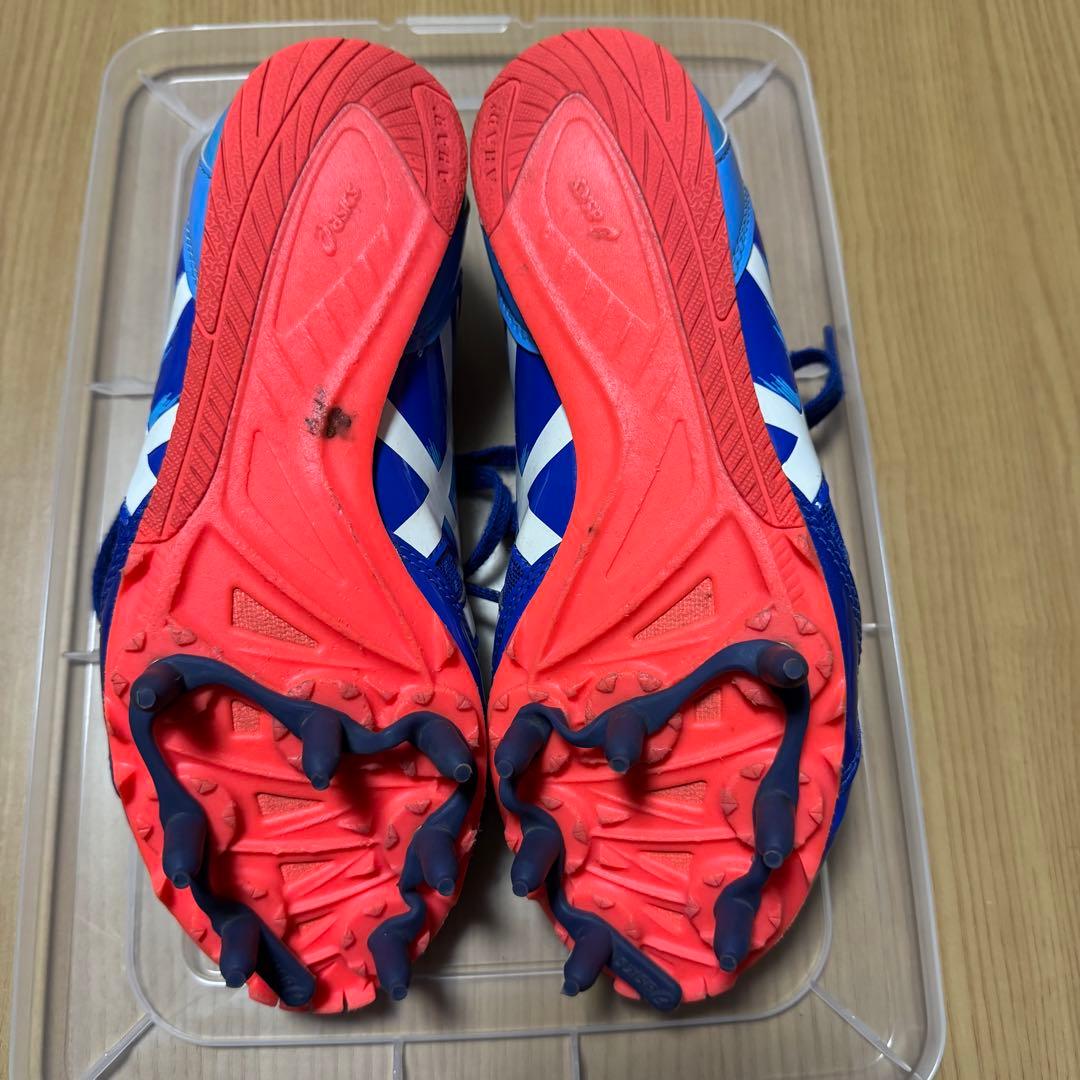 ASICS スパイクシューズ