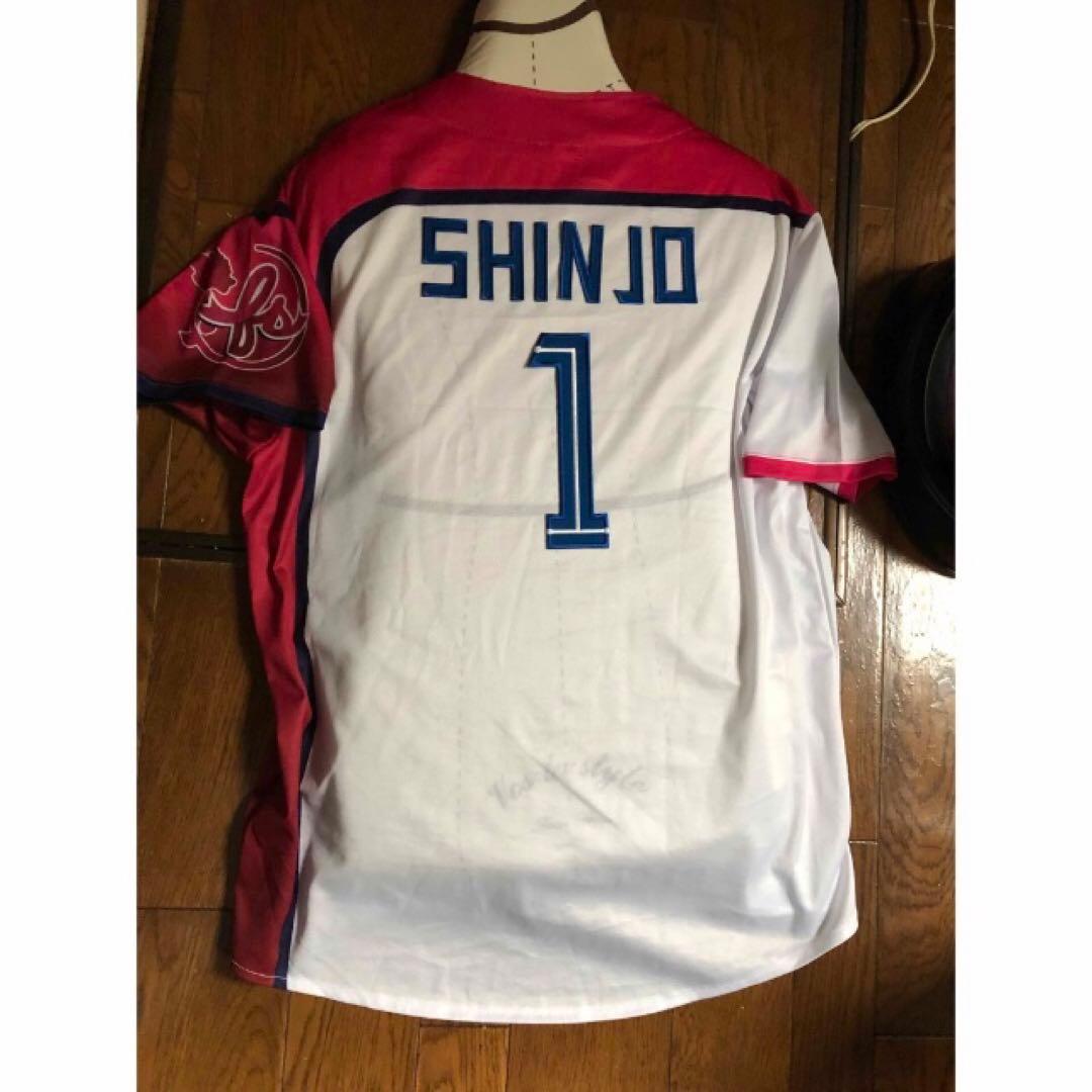 北海道日本ハムファイターズガールズユニホSHINJO選手 背番号1グリッター付
