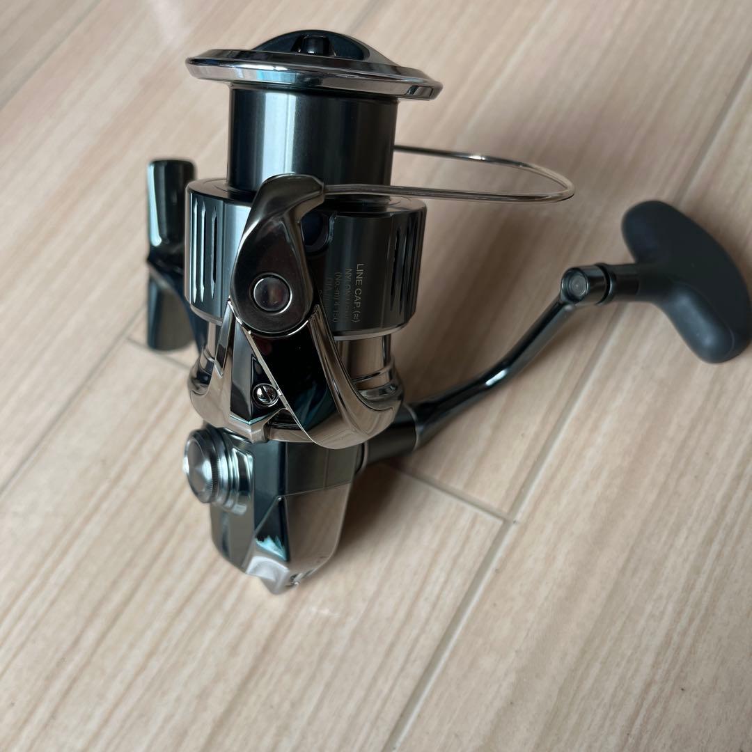 シマノ　22ステラ4000 XG 美品良好