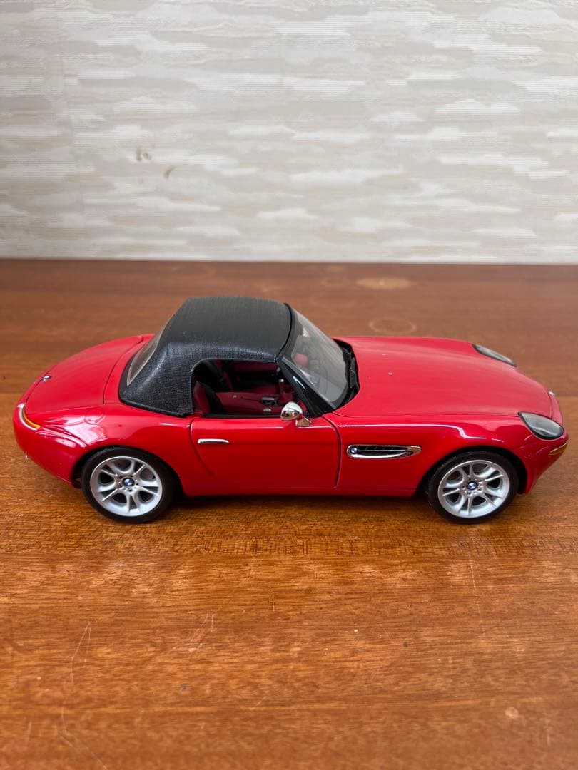 No520 ミニカー1/18 KYOSHO  Z8 Roadstar