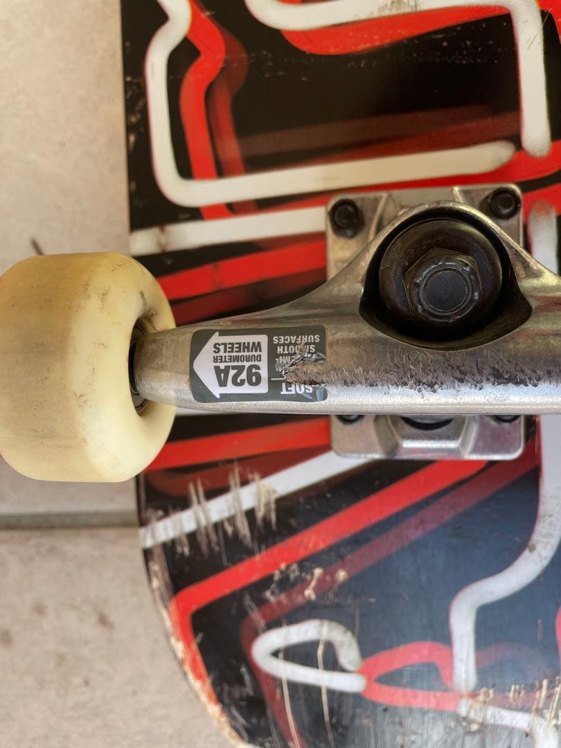 Almost Skateboards スケートボード 52mmウィール　手付