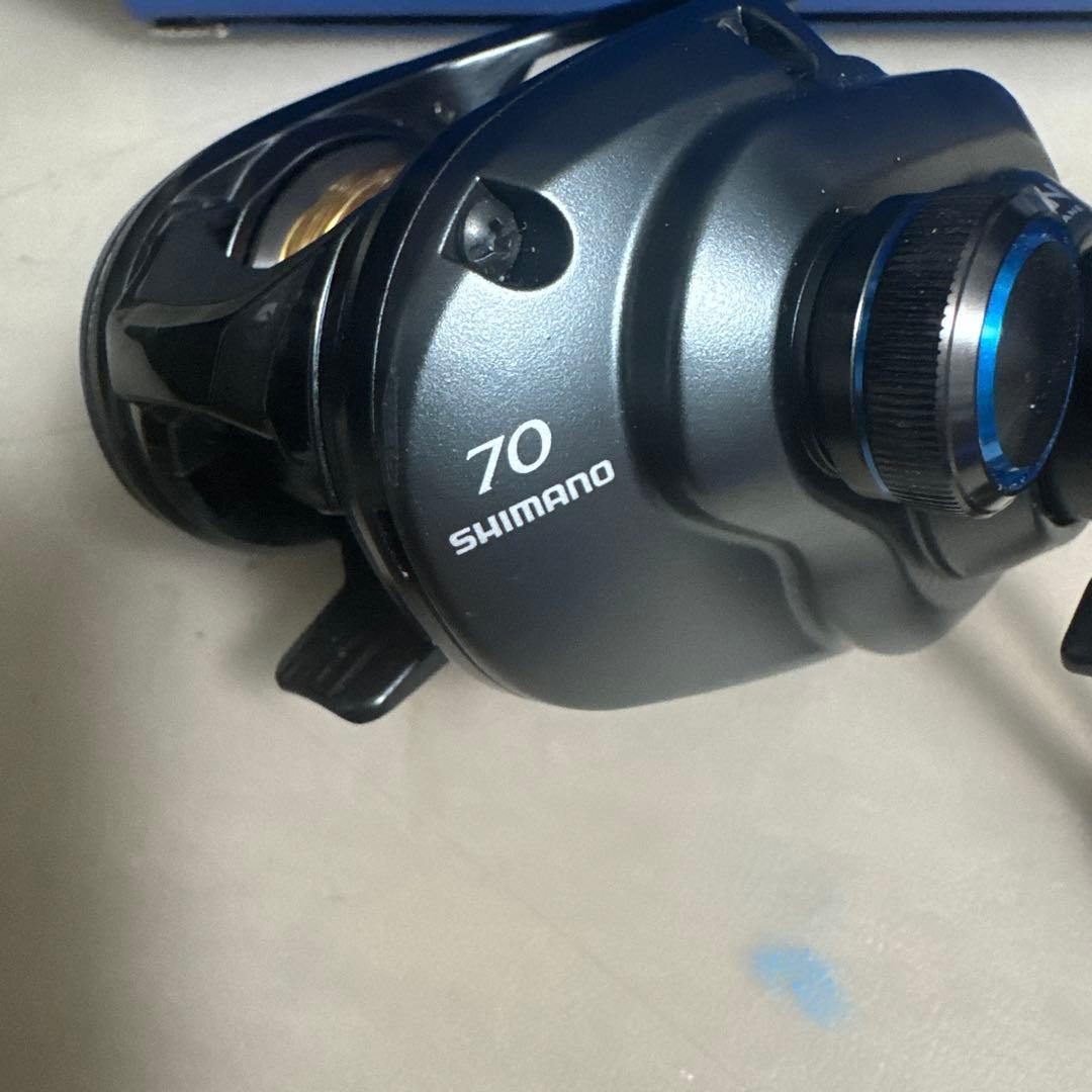 SHIMANO SLX MGL 70 ベイトリール