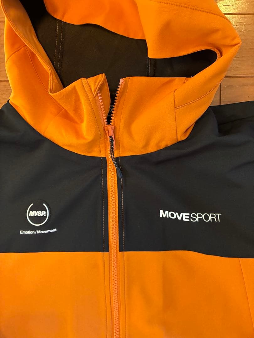 MOVE SPORT フード付きウィンドブレーカー L