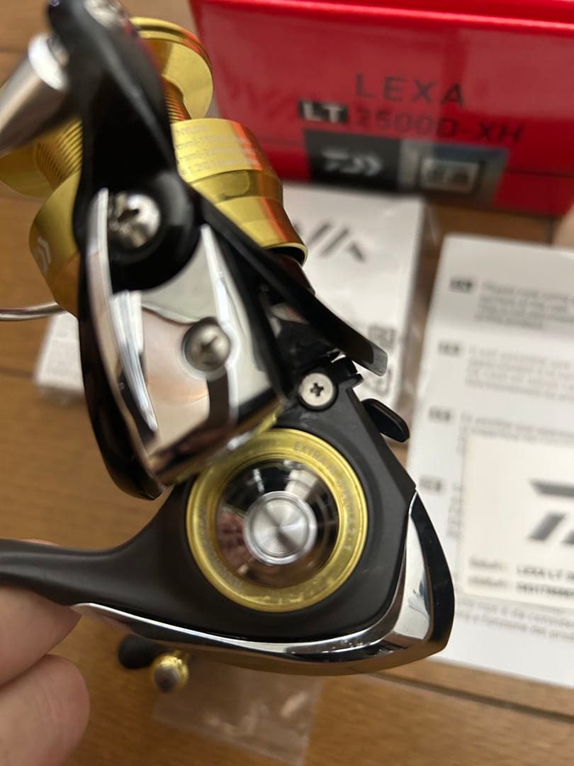 ダイワ DAIWA LEXA LT 2500D-XH スピニングリール　レグザ