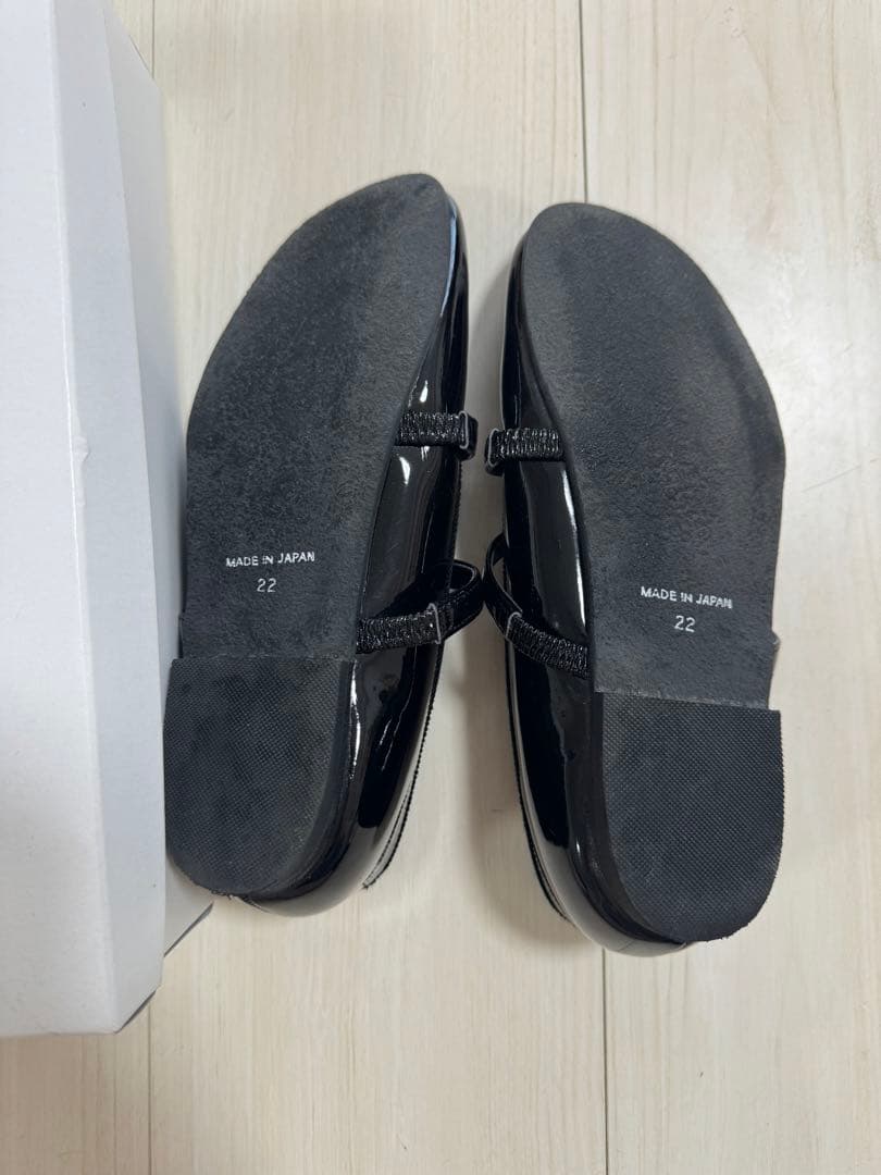 IENA ENFANT のバンドバレーシューズです。サイズは22㎝です。