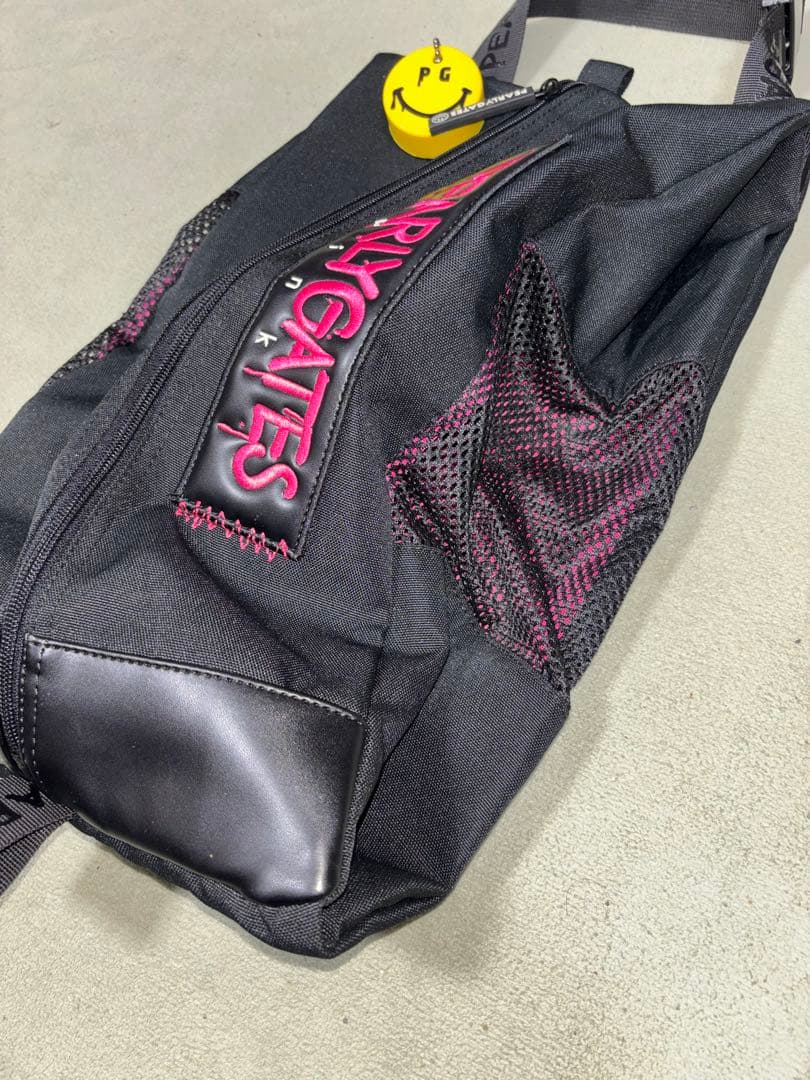 （超美品）パーリーゲイツ、pink&black、ペイントロゴ、シューズケース