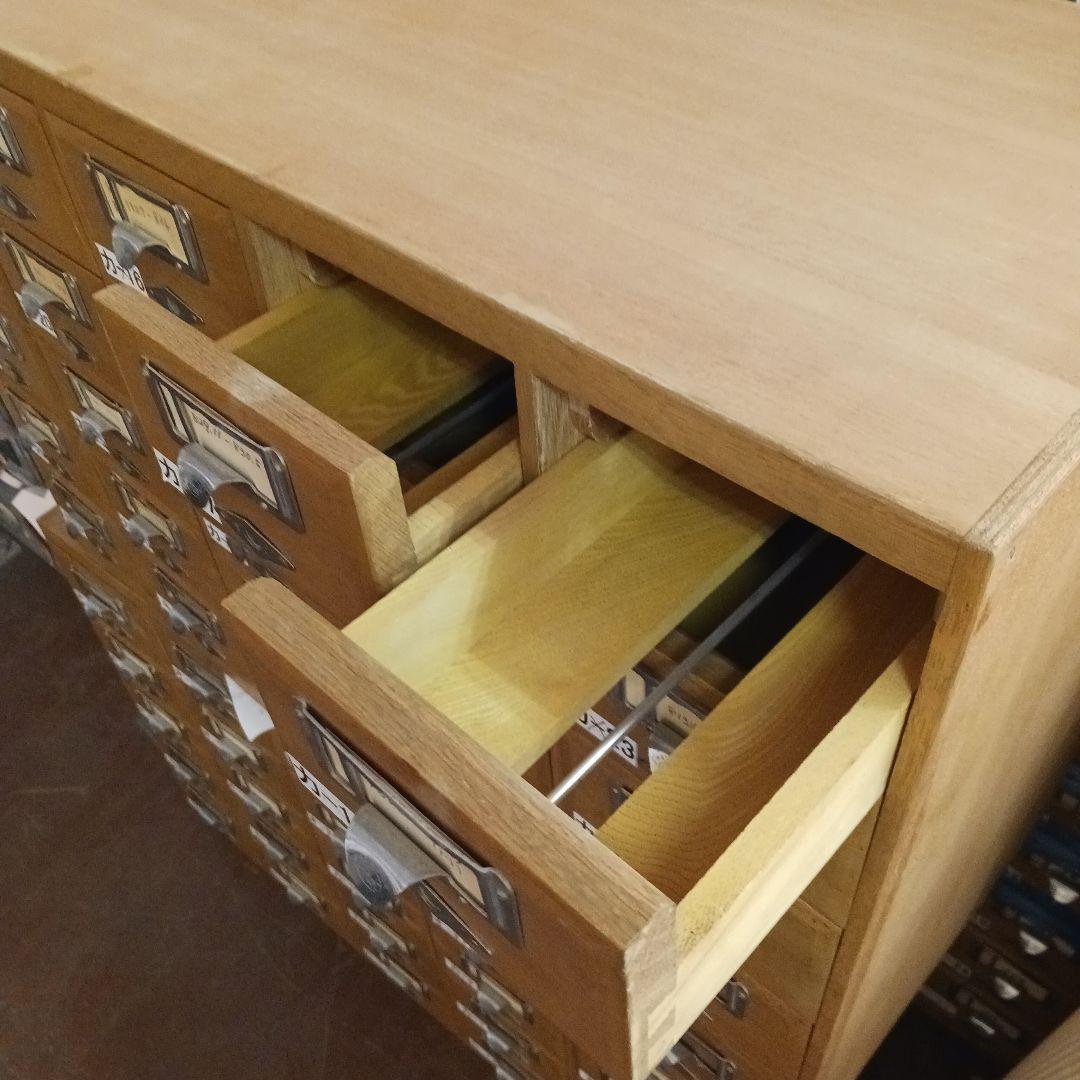 木製図書カード入れ