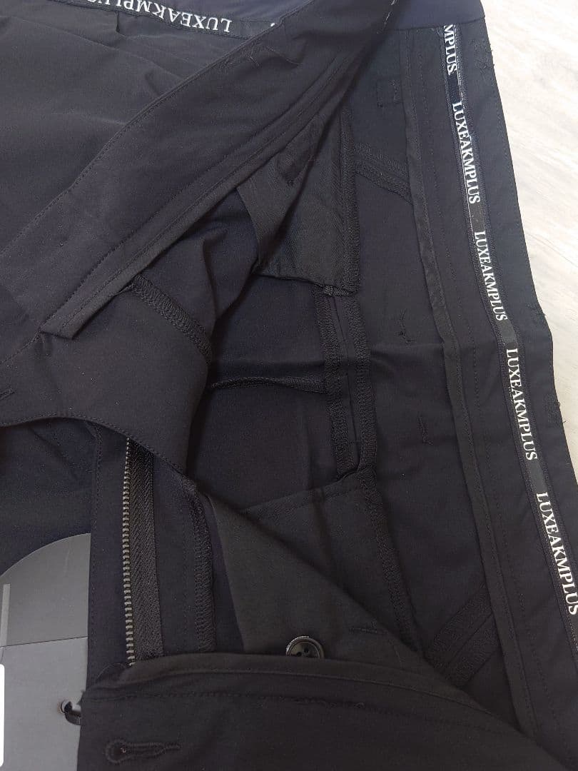 新品Lサイズ サイドラインロゴパンツ リュクスエイケイエムプラス