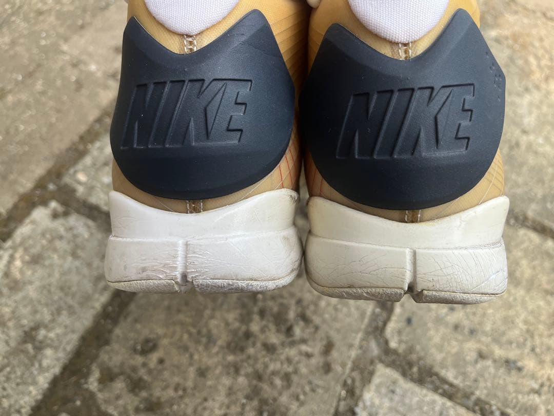 NIKE スニーカー