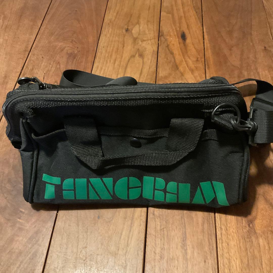 tangram ショルダーバッグ 黒