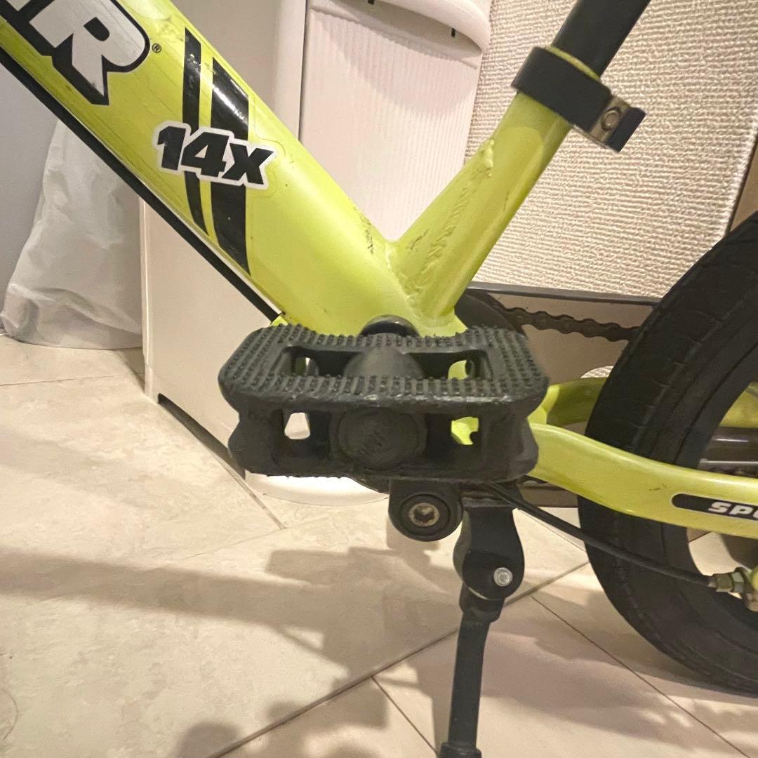 STRIDERの14X ライムイエロー