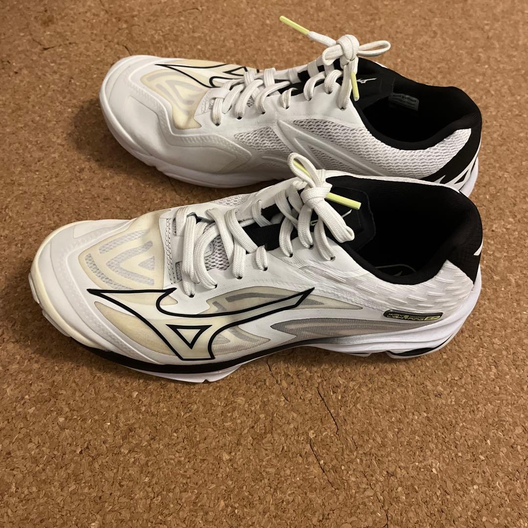 Mizuno Wave Lightning Z ホワイト/ブラック