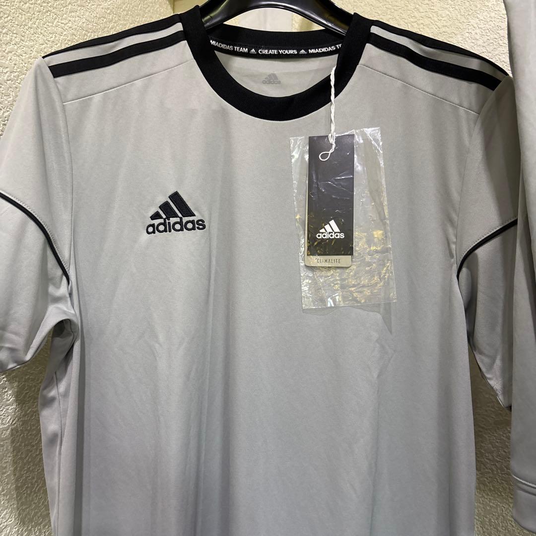 サッカーアディダスユニフォーム新品