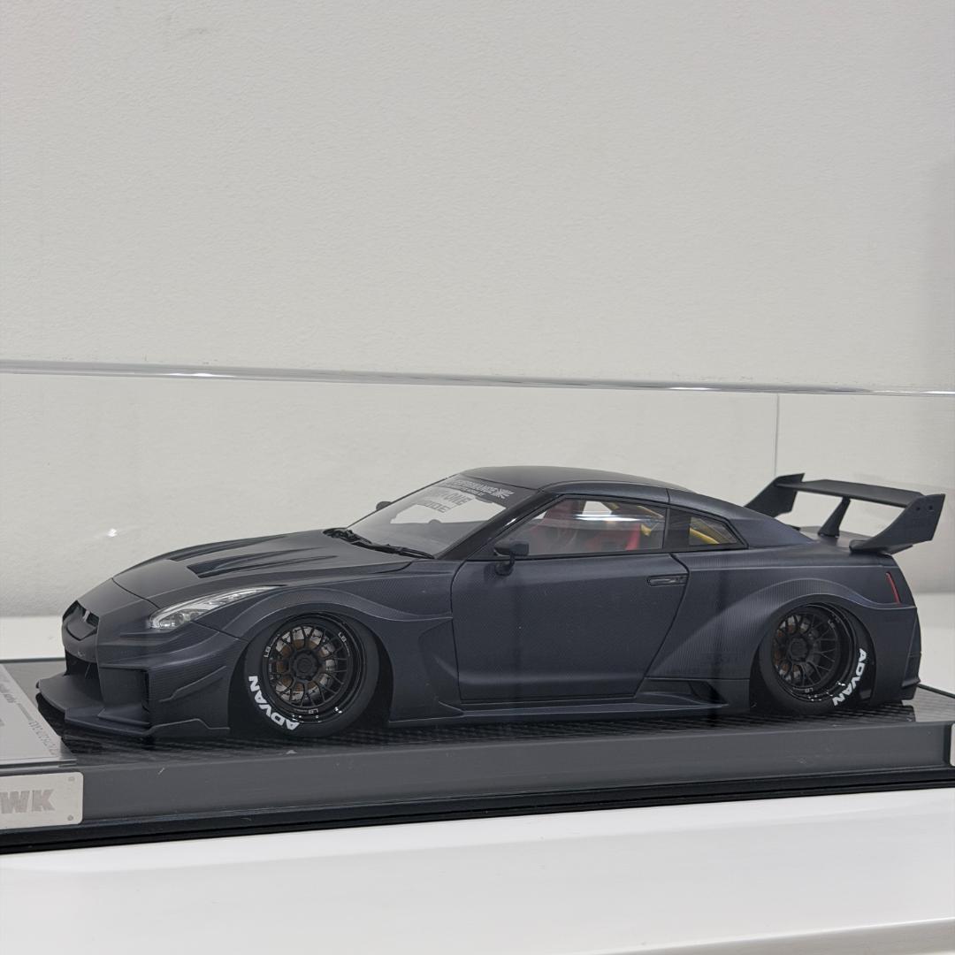 ミニカー LBWK R35GT-RR Davis&Giovanni 1/18