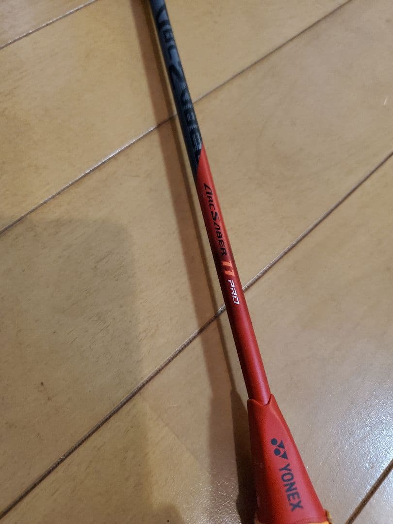 ジャンク　YONEX バドミントンラケット ARC SABER 11PRO