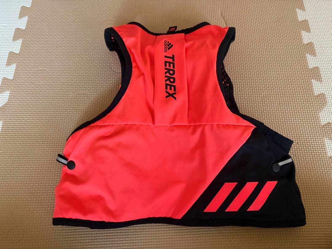 ARIS SUKMA 専用　adidas テレックス　ランニングベスト　M