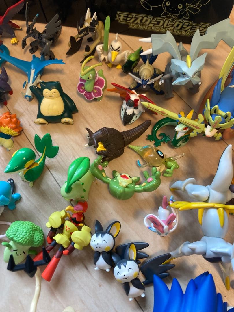 ポケモンフィギュア　セット まとめ売り　ケース付き
