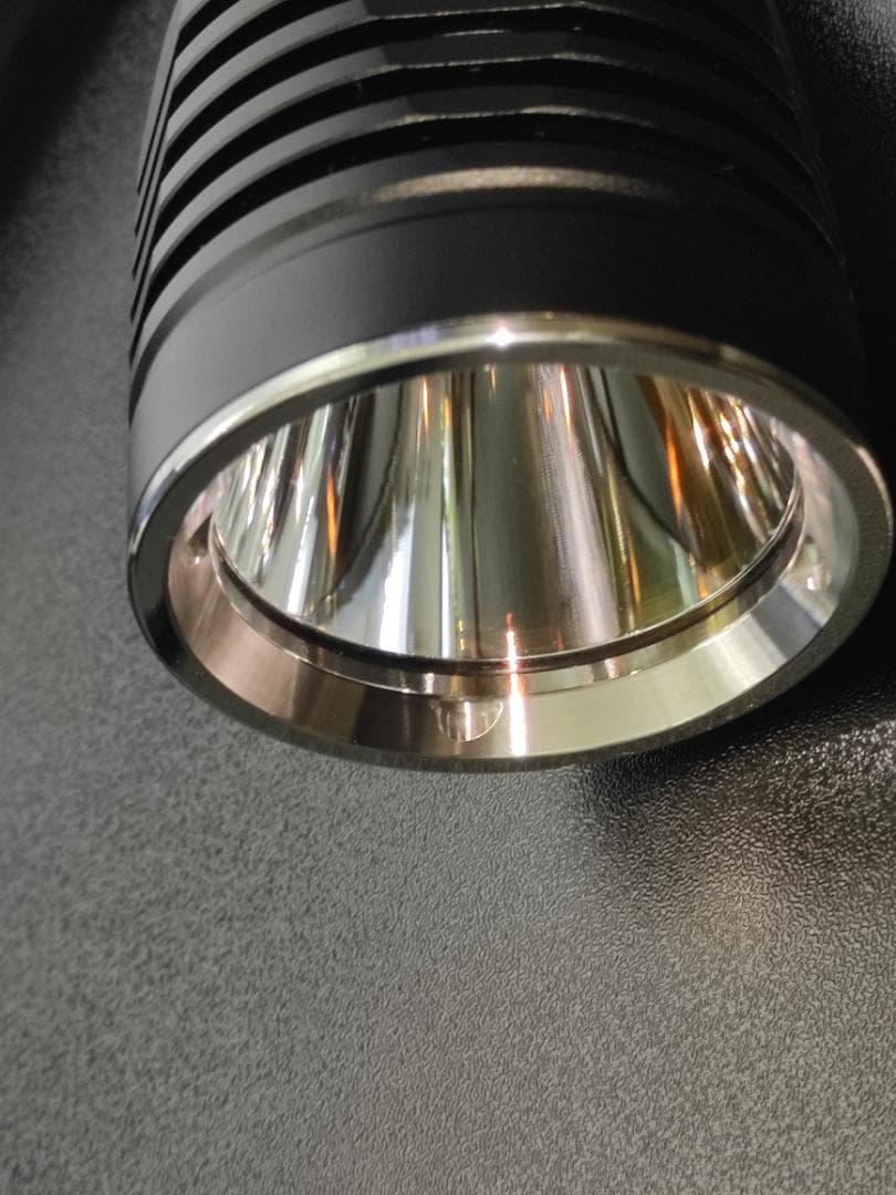 コンボイ M21C XHP70.2 懐中電灯 CONVOY