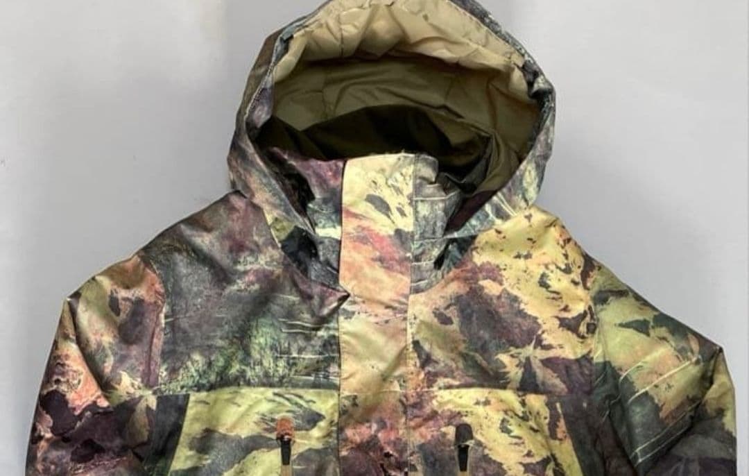 【新品・未使用　最終価格】BURTON スノーボードジャケット