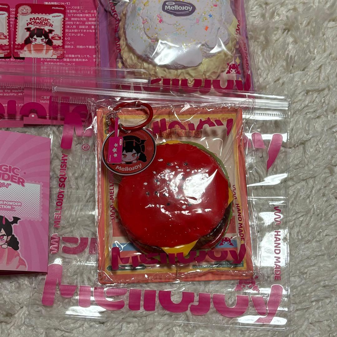 メロジョイ カップケーキ　ライラックミスト　バーガー　レッド　スクイーズ