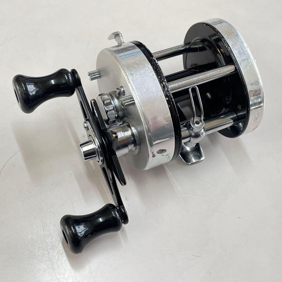 PFLUEGER 2800 ②
