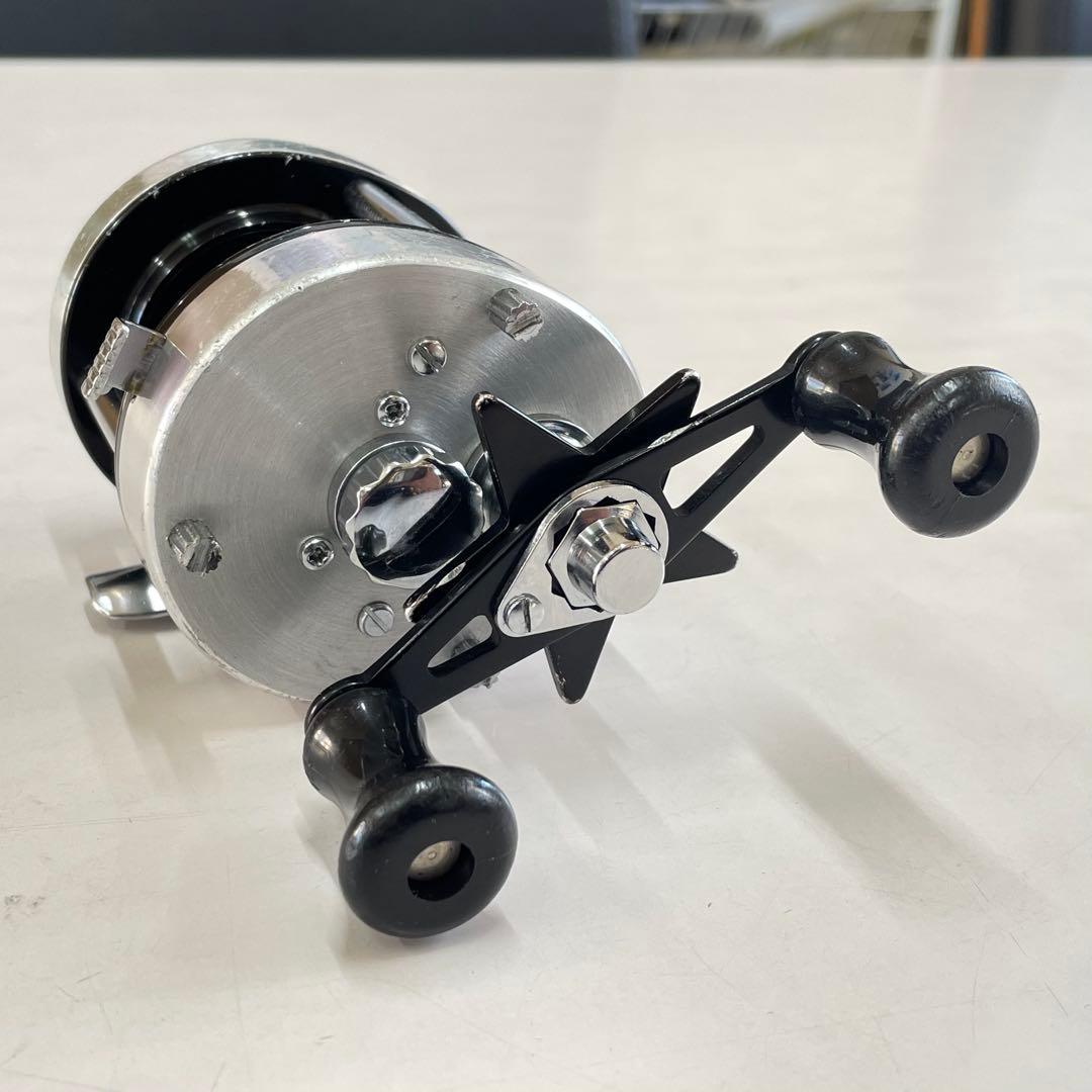 PFLUEGER 2800 ②