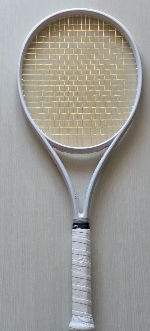 美品Wilson SHIFT 99 PRO V1 G2ガット張り上げ済