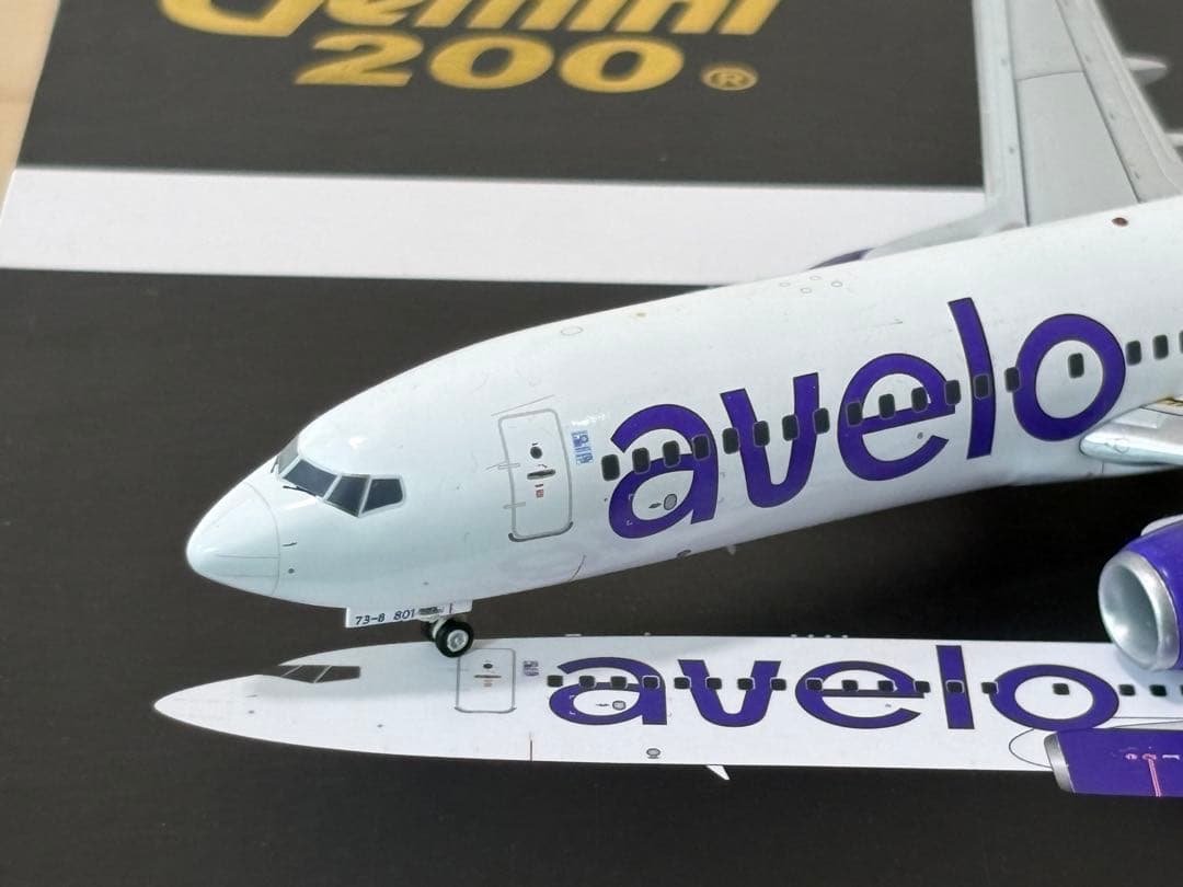 Gemini 200 AVELO エクストレイ航空 737-800 1/200