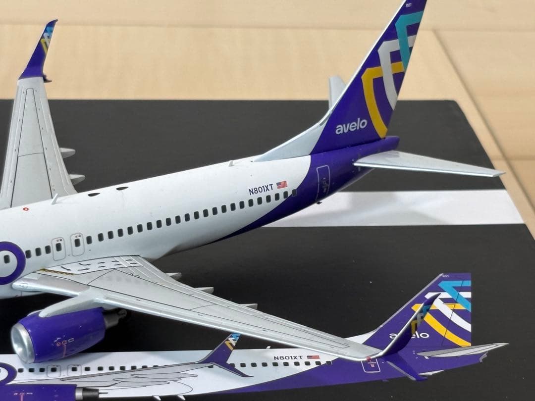 Gemini 200 AVELO エクストレイ航空 737-800 1/200
