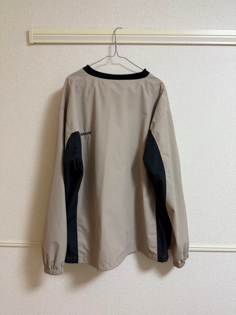 mahf Vネック