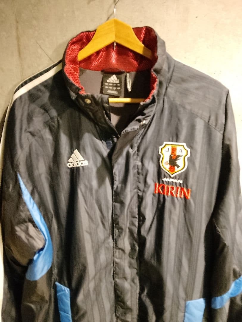 正規品　大人気　サッカー日本代表　adidas JFA KIRIN ベンチコート