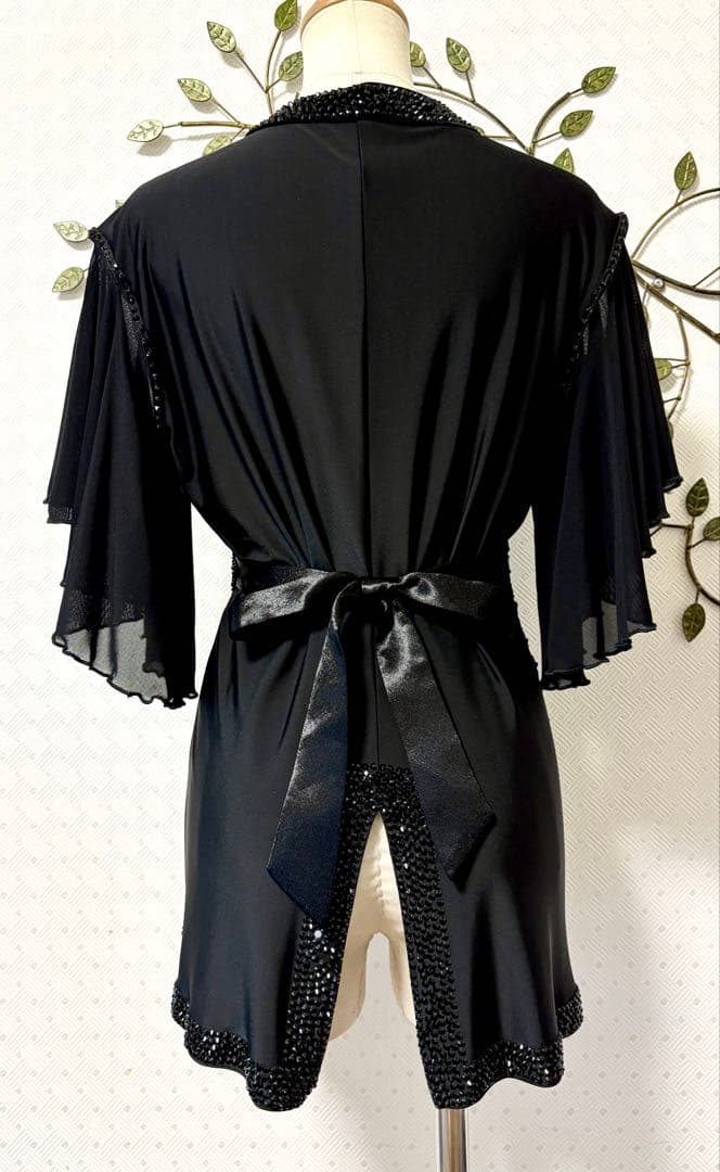 新品同様★社交ダンス★トップス★フリーサイズ★ブラック★オシャレ