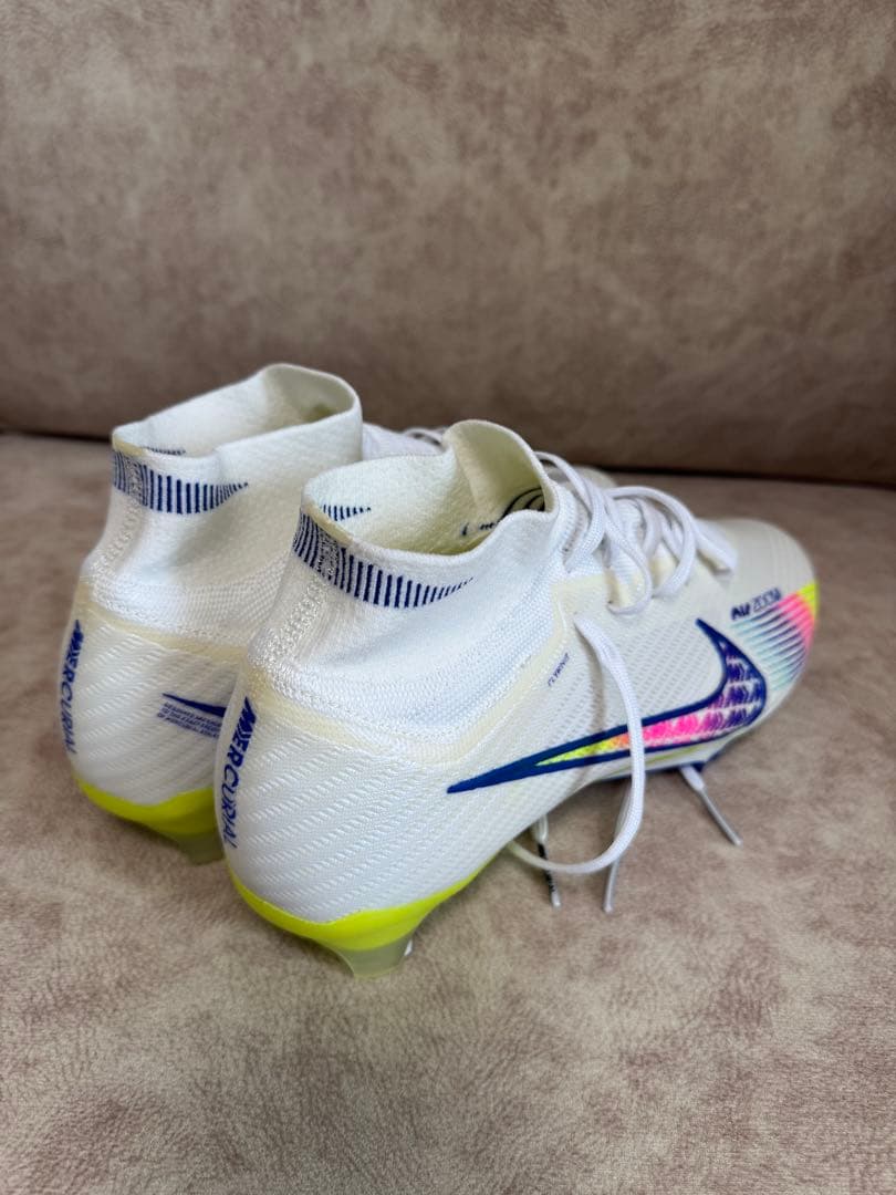 Nike Mercurial マーキュリアル ホワイト/マルチカラー