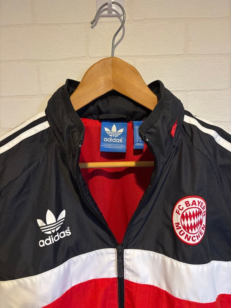 adidas FC Bayern München ナイロンジャケット