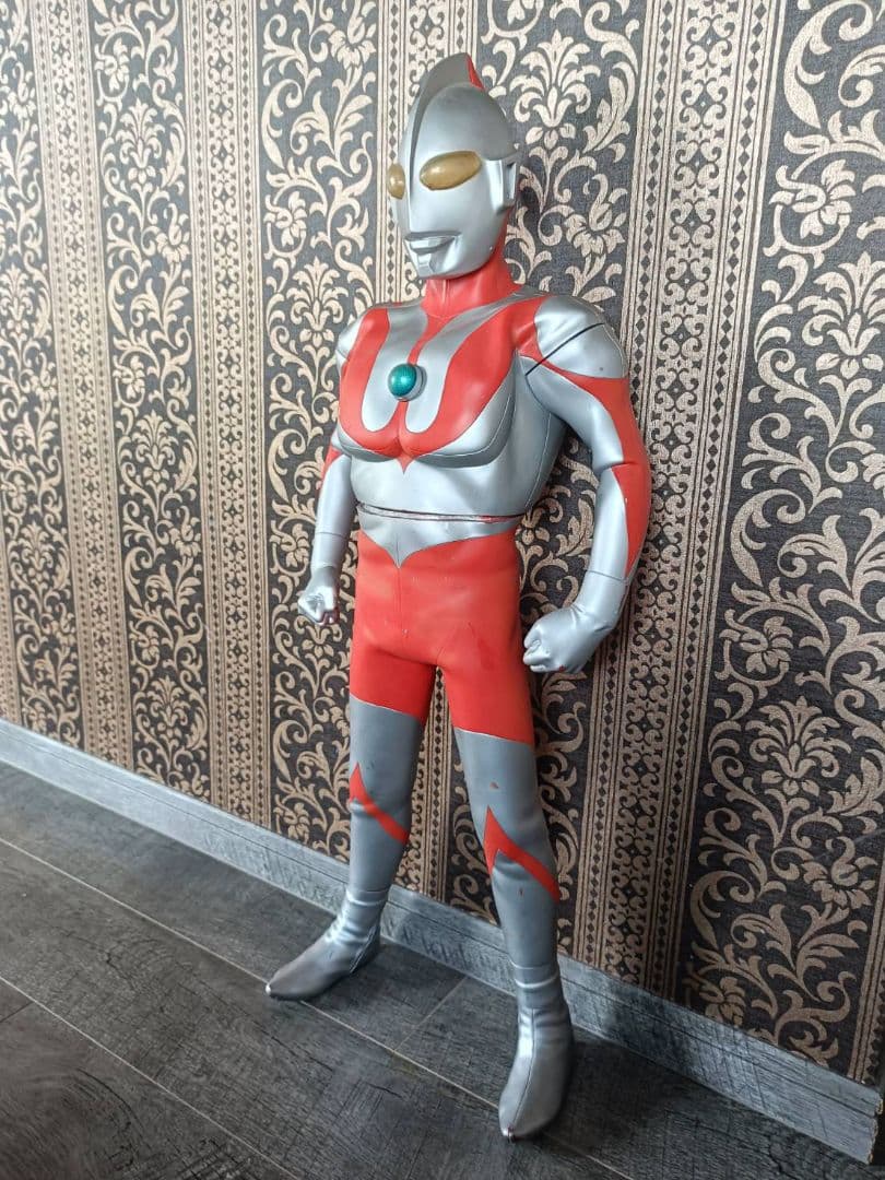ウルトラマン 高さ80センチ フィギュア