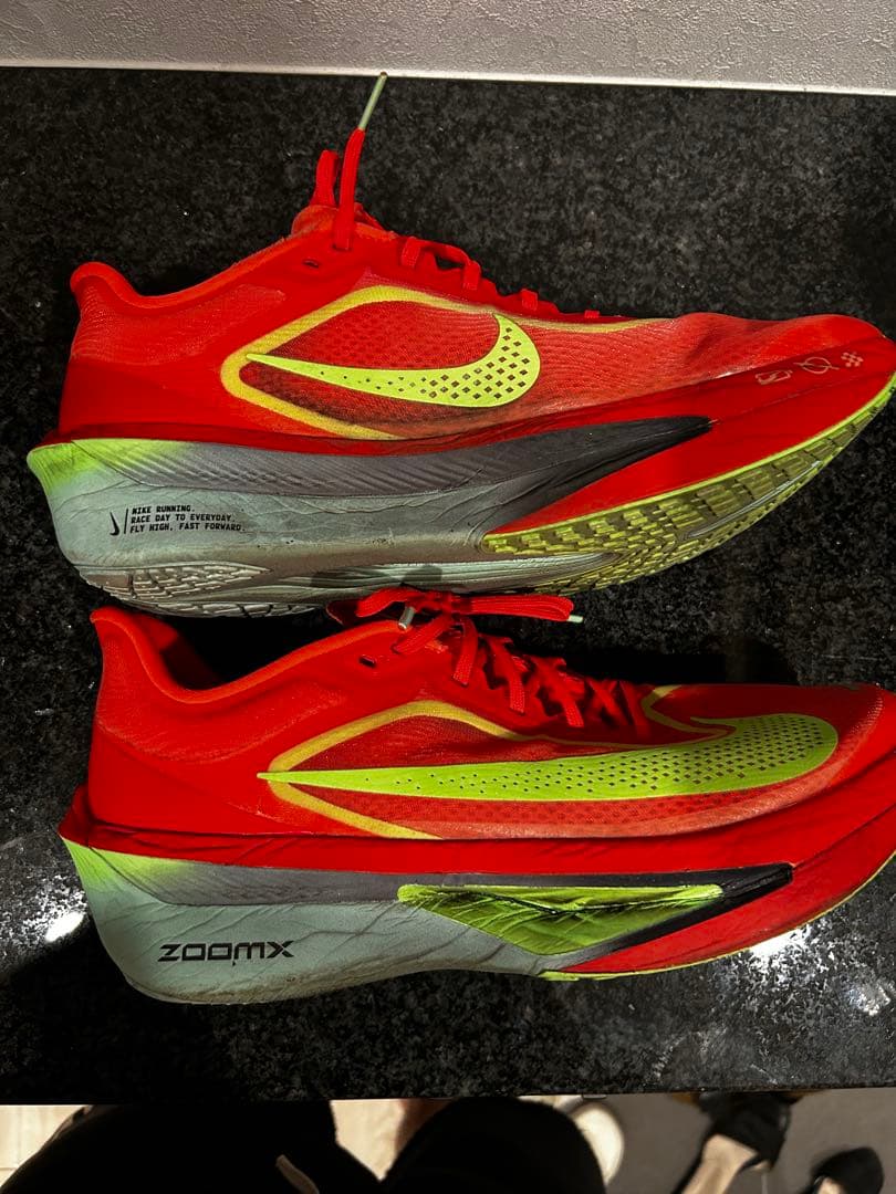 NIKE zoomfly6 クリムゾンレッド　27.5