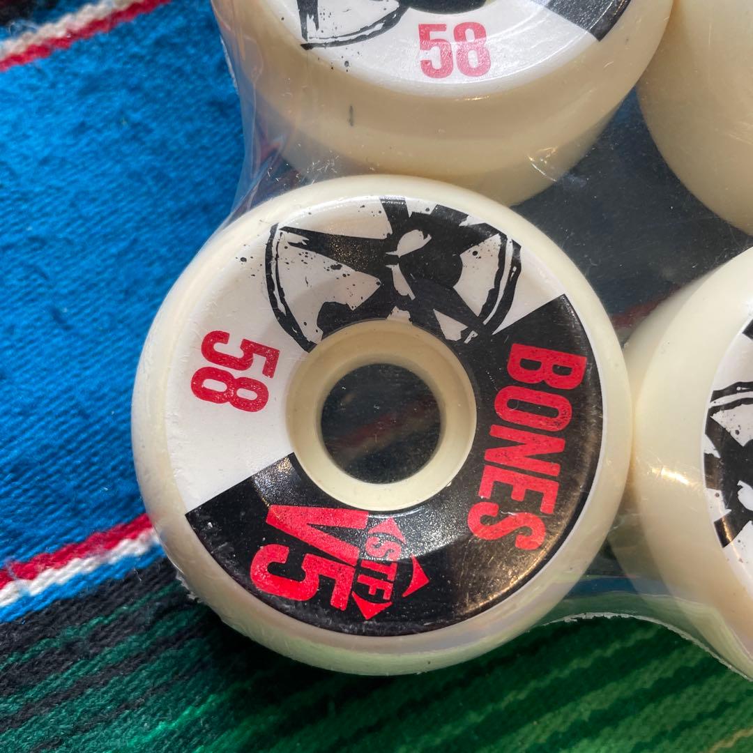 BONES STF V5 58mm スケートボードウィール 4個セット