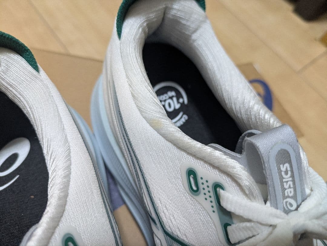 ASICS GEL-KAYANO32 ホワイト/グリーン