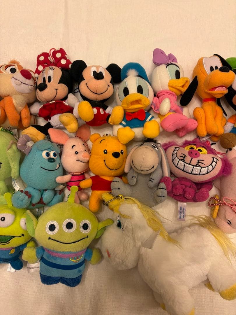 ディズニーキャラクターぬいぐるみキーホルダー 18個