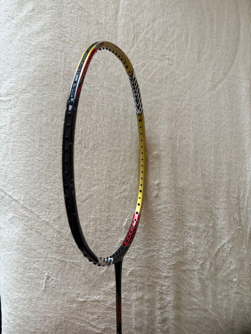 『レア』YONEX VOLTRIC LD FORCE リンダン フォース　4U5