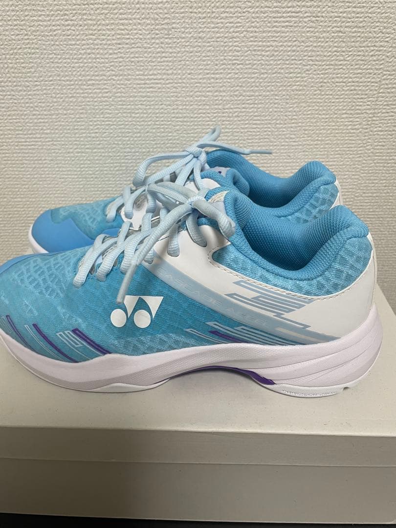 【どど】YONEX(ヨネックス)バドミントンシューズ