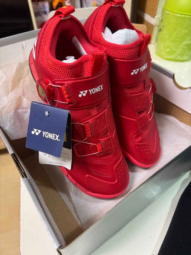 YONEX バドミントンシューズ レッド 収納袋付き