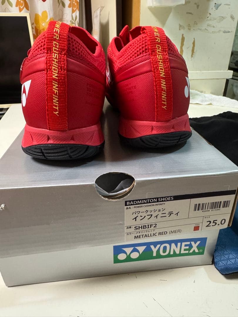 YONEX バドミントンシューズ レッド 収納袋付き