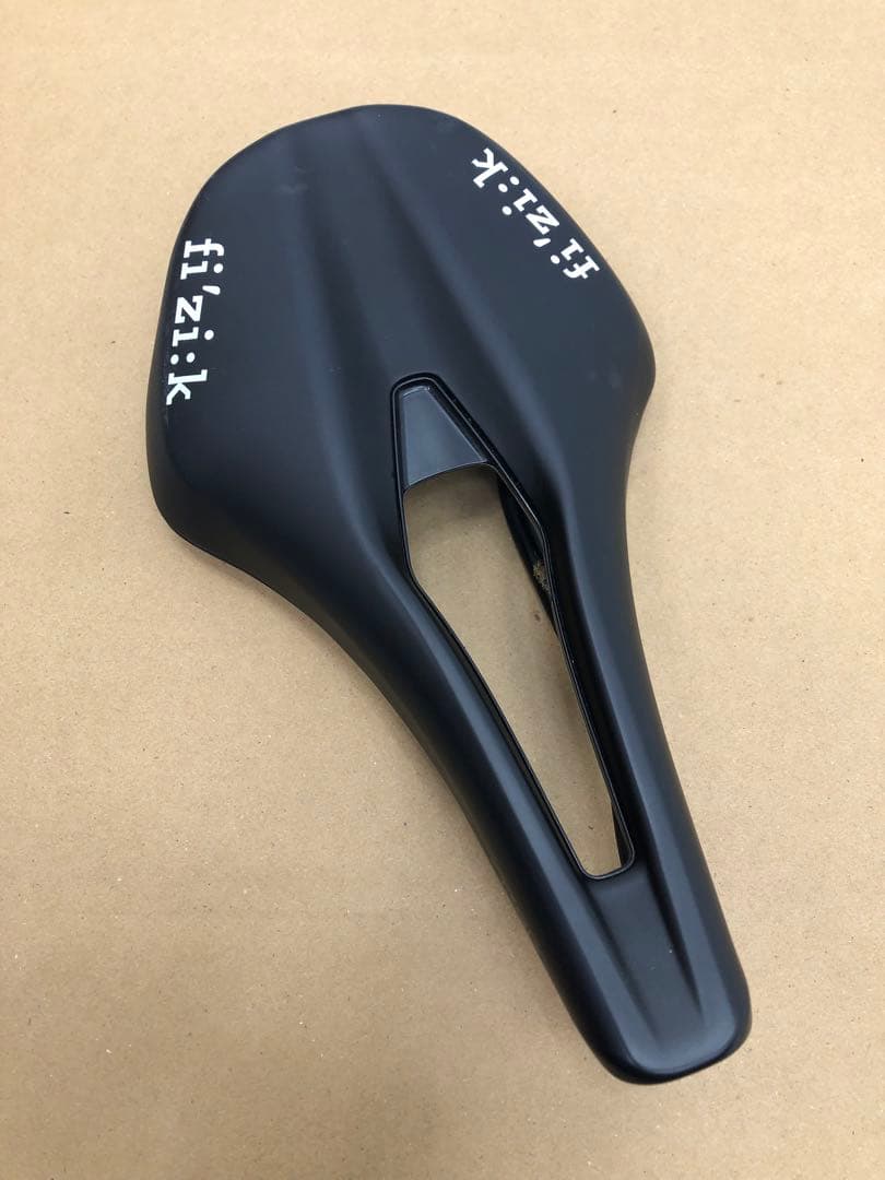 FIZIK TEMPO ARGO R5 自転車サドル ブラック 150mm