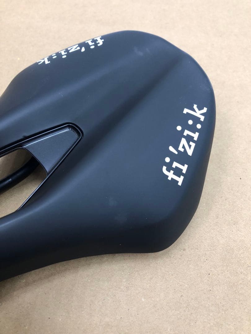 FIZIK TEMPO ARGO R5 自転車サドル ブラック 150mm