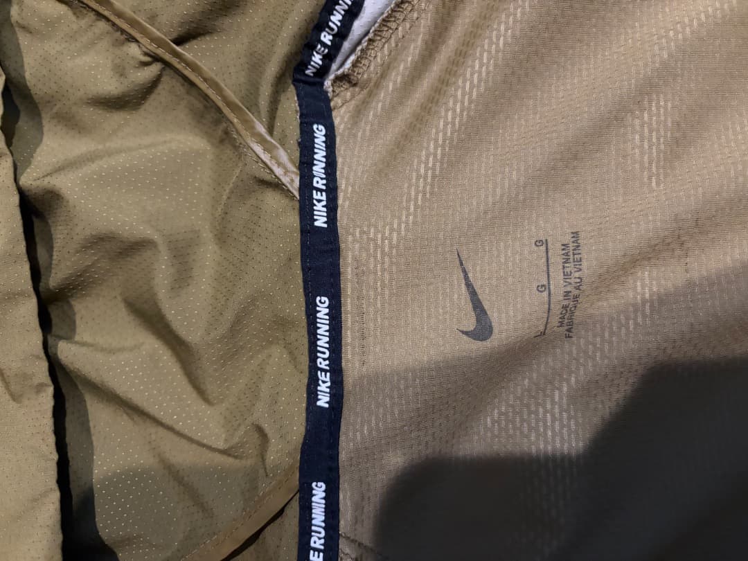 Nike フード付きウィンドブレーカー