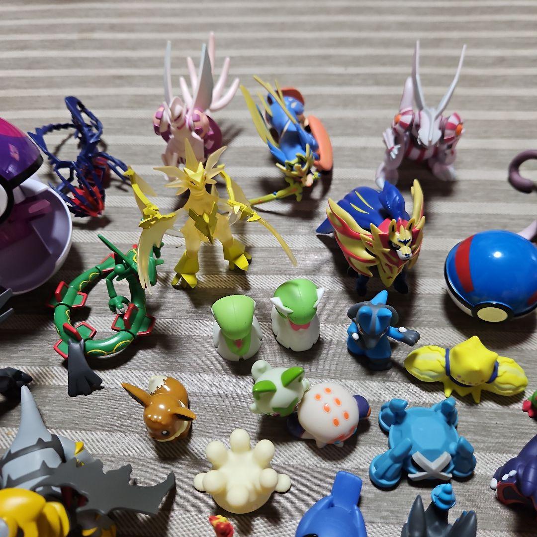 ポケモン フィギュア　モンコレ　 約60体セット ポケトルゼ付き(２個)