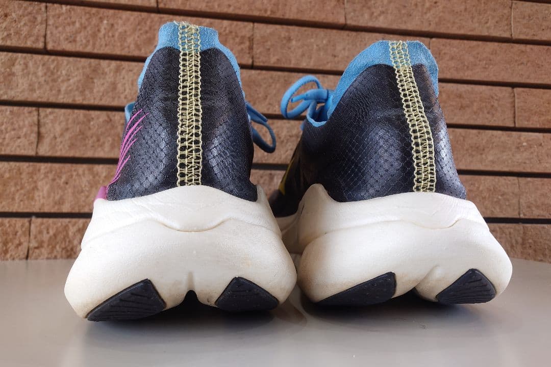 着用2回☆HOKA ONEONE ROCKET X2 マラソンシューズ 25cm