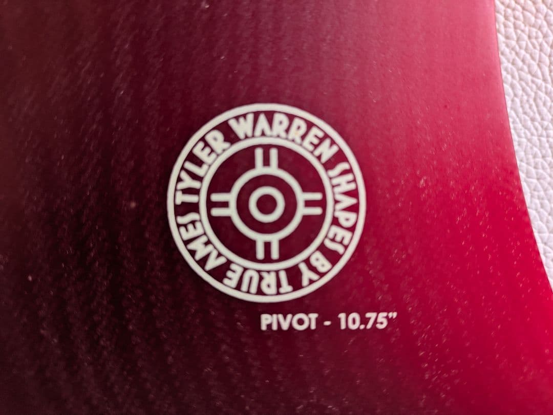 Tyler Warren Pivot フィン 10.75インチ